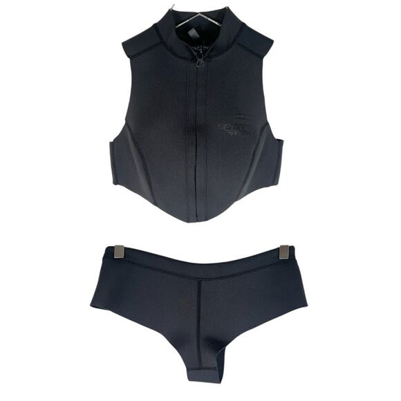 SKIMS rubberized scuba bikini set - Picture 2 of 15